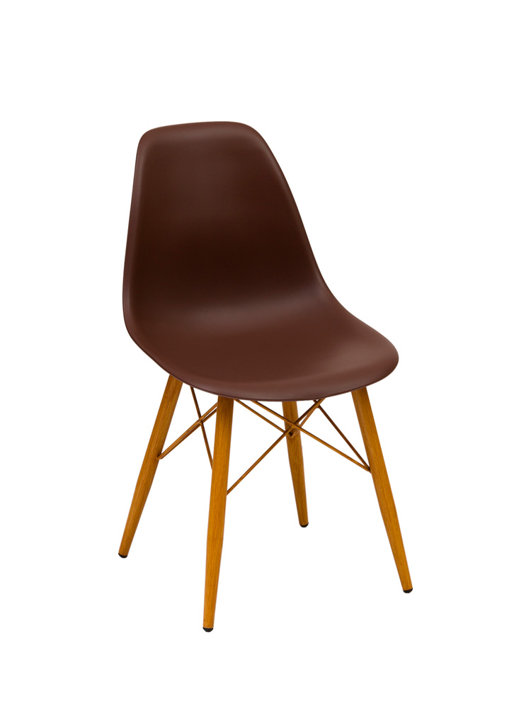Silla Ceylan con patas de acero en imitación madera asiento PP chocolate