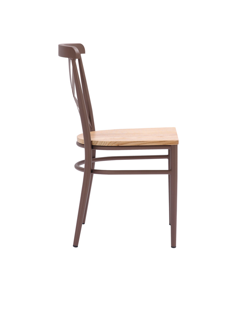 Silla Praga con asiento madera natural oxido marrón lateral